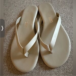 TKEES Boyfriend Leather Flip Flops in Light Grey : Sz 8